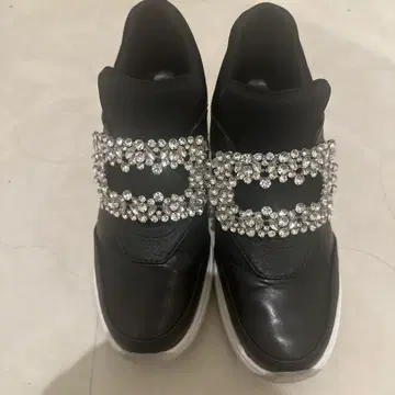 셀포드 블랙 스니커즈