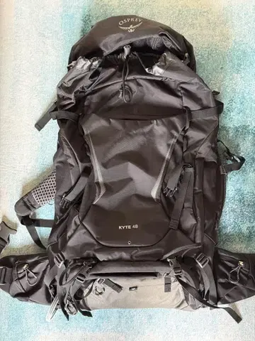 OSPREY KYTE 48 백팩 블랙