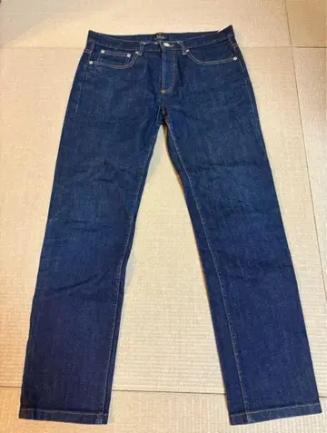 A.P.C. 스트레이트 데님 32 사이즈 다크 블루