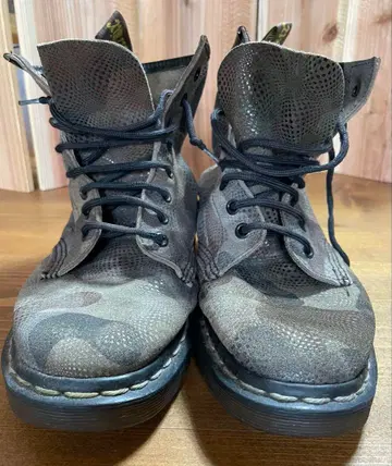 영국제 dr.martens(닥터마틴) 카모 패턴
