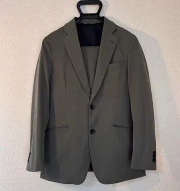 컨디션 최상 DESCENTE ALLTERRAIN M 카키 수트 올터레인