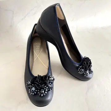 새상품급 퍼스트 컨택트 컴포트 펌프스 네이비 23cm 포멀