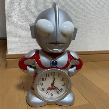 울트라맨 알람 탁상시계