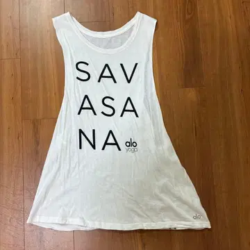 [] alo yoga 탱크탑 슬리브리스 튜닉 화이트