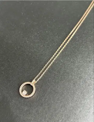 Swarovski 다이아몬드풍 장식의 원형 목걸이 골드