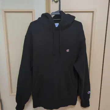 Champion 블랙 후드티 M 사이즈