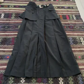 쥬에티 블랙 랩 레이어드 롱 스커트 버클