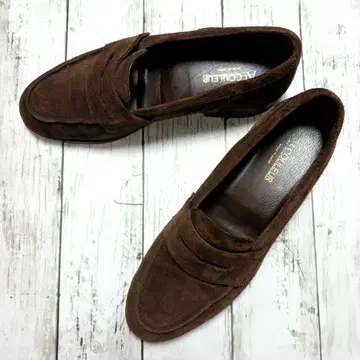 At.COULEUR 스웨이드 페니 로퍼 브라운 size43