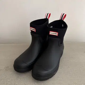 HUNTER 블랙 숏 레인부츠 UK4