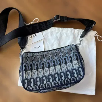 FURLA 기하학 패턴 숄더백 네이비