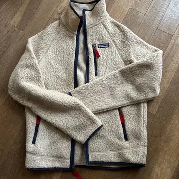 patagonia 플리스 자켓 크림색
