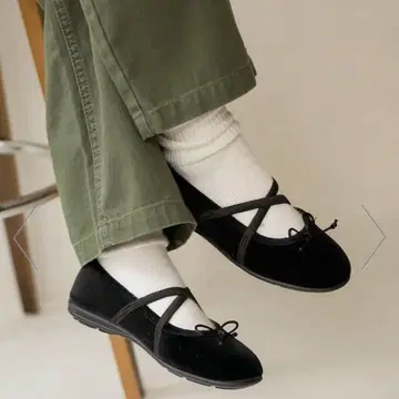 FREAK'SSTORE 별주 블랙 리본 포함 플랫슈즈 크로스 스트랩