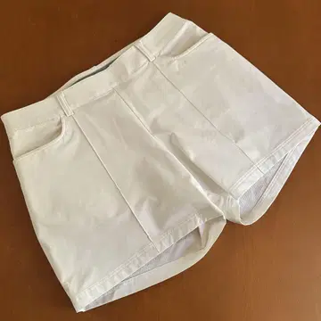 테일러드 하프 팬츠