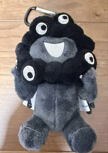 블랙 미야쿠미야쿠 봉제 인형 키링 카라비너