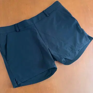 테일러드 하프 팬츠 블랙