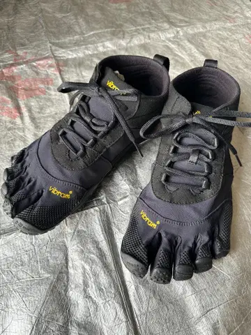 EU 43 비브람 5핑거 V-Trek 19M7401