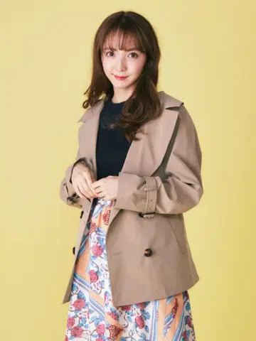 MIIA 숏 트렌치코트