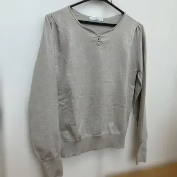 그레이 V넥 풀오버 긴팔