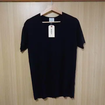 [ 새상품 ] jonnlynx 울 베이직 T 블랙 M 자택 세탁 가능