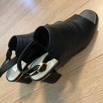HIMIKO 블랙 오픈토 샌들 21.5cm