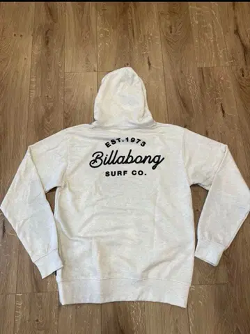 Billabong 후드 부착 후드티와 조거 팬츠 세트