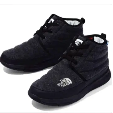 THE NORTH FACE 다크 그레이 처카 부츠