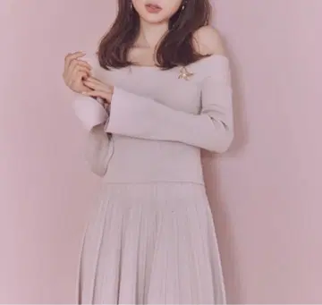 [ 미사용 ] SNIDEL 원숄더 니트 풀오버