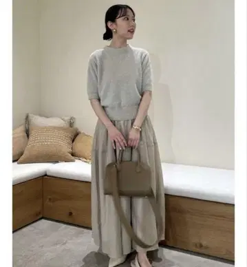 Mila Owen 라메 퍼프 슬리브 니트 플레어 스커트 SET UP