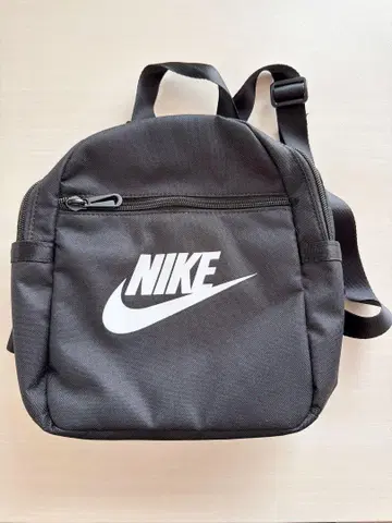 [ NIKE ] 퓨츄라 미니 백팩 블랙