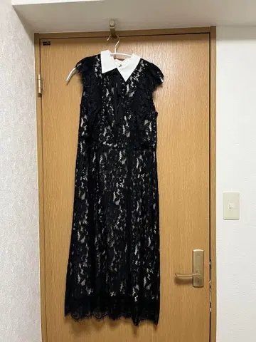 레이스 슬리브리스 원피스 블랙