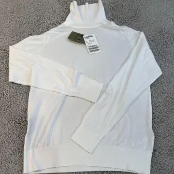 JOHN SMEDLEY 니트 존스메들리 터틀넥 스웨터