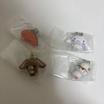 산리오 메지루시 액세서리 가챠가챠