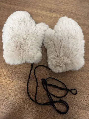 퍼 미튼 베이지 끈 포함