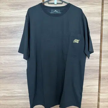 미사용품 마땅 아브니르 블랙 T셔츠 포켓 부착 골드 자수
