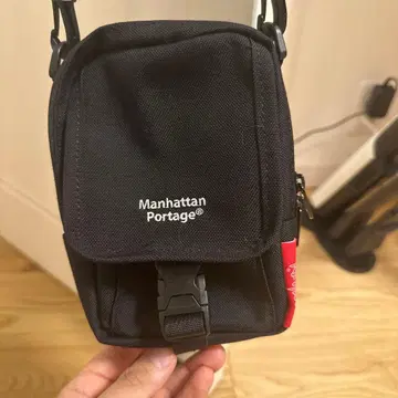 Manhattan Portage 바디백 블랙