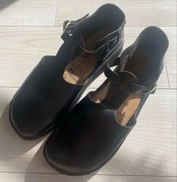 오로라 슈즈 T스트랩 웨스트 인디언 24.5cm 8c 블랙