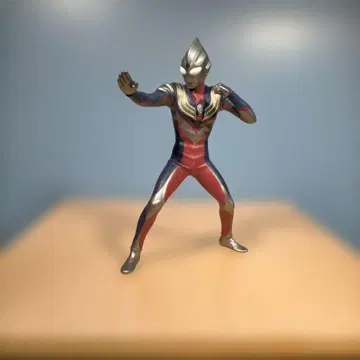 영웅 용상 울트라맨 티가