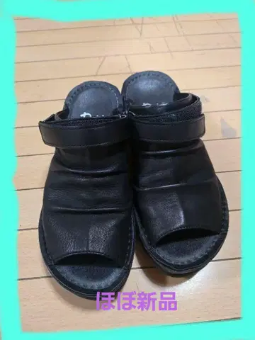 Put's 가죽 클로그 스타일 뮬 샌들