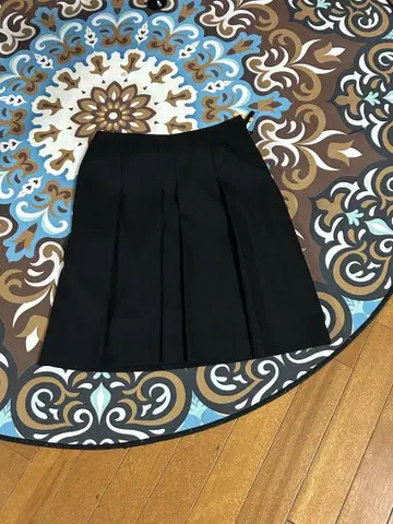 블랙 플리츠 스커트