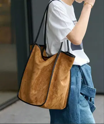 IOMMI/아이오미 syntetic suede big tote 백 새상품