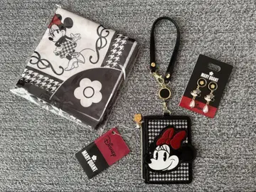 택 포함 새상품 MARY QUANT x Disney Minnie 3세트