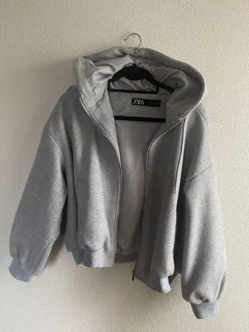 ZARA 그레이 후드 부착 자켓
