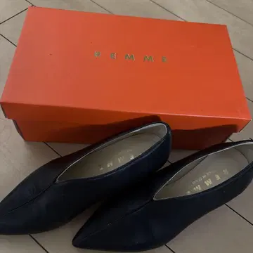 REMME 블랙 하이힐 부티 36