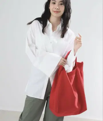 AK+1 / 니트 토트백