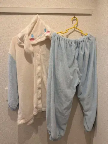 후드 부착 시나모롤 룸웨어 L