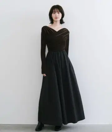 새상품 완판템 COCO DEAL 벨로아 도킹 원피스 브라운 S