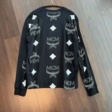 P+M MCM 로고 블랙 긴팔 티셔츠