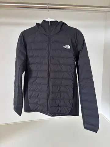 THE NORTH FACE 후드 부착 다운 자켓 블랙