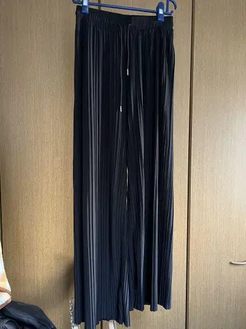 플리츠 팬츠 블랙