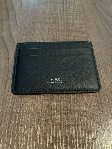 A.P.C. 블랙 가죽 카드 케이스
